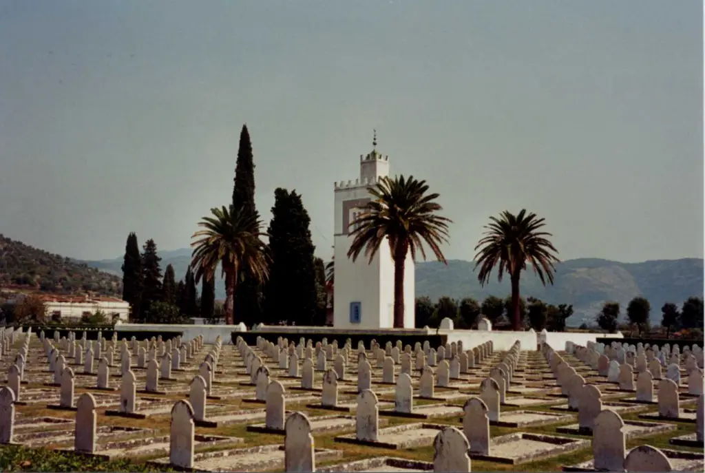 Rêver de cimetière signification et interprétation en islam.