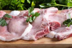 Rêver de llustration de l’interprétation des rêves en Islam – allaiter un bébé étranger.